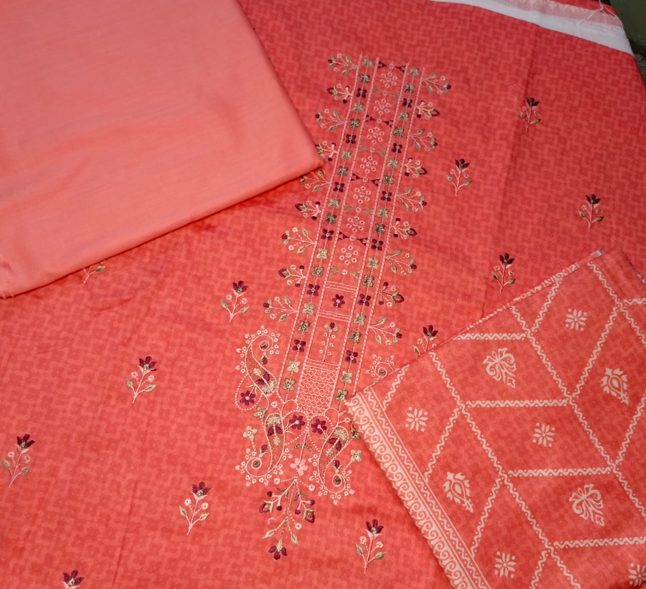 Luxury Embroidered Lawn Suit