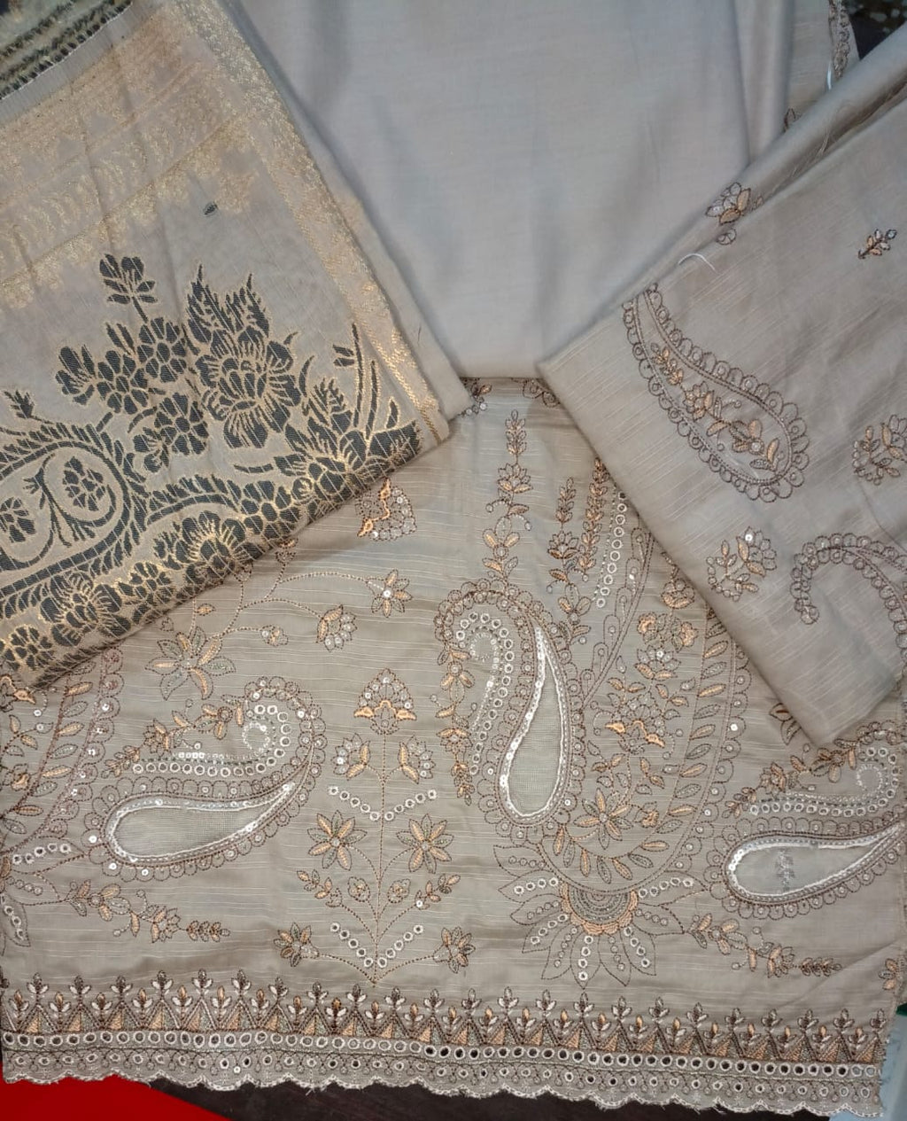 AIRJET DORIYA LAWNAPPLIQUE EMBORIDED SUIT UNSTITCHED