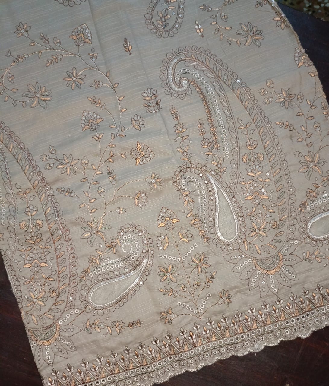 AIRJET DORIYA LAWNAPPLIQUE EMBORIDED SUIT UNSTITCHED